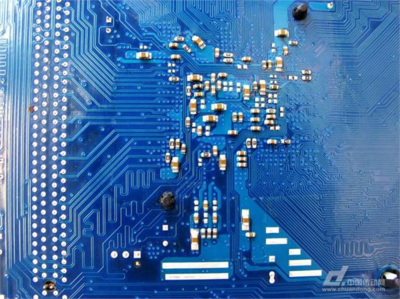 臺(tái)積電10納米芯片試產(chǎn)成功，開(kāi)啟集成電路新紀(jì)元——從制程突破看產(chǎn)業(yè)發(fā)展與未來(lái)趨勢(shì)